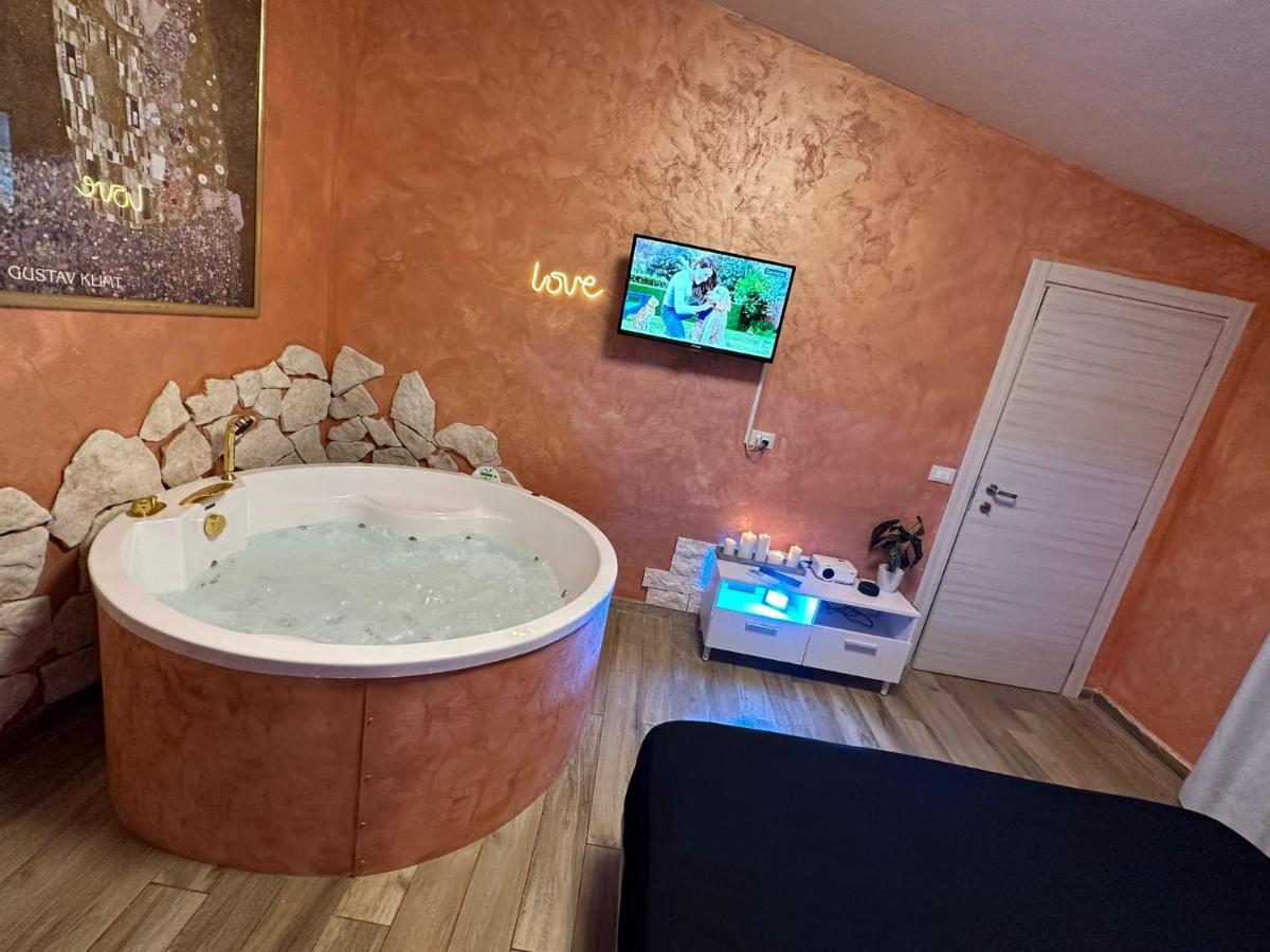 Atena Apartments B&B Gold 페스카라 외부 사진